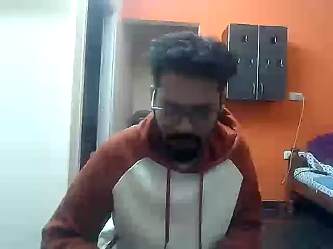 Snapshot of arhan3043 chatting on October 28, 2025, 6:43 pm arhan3043 online show from October 28, 2025, 6:43 pm