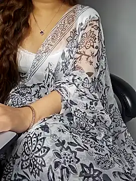 Snapshot of aliyaah_singh chatting on February 3, 2025, 8:35 pm aliyaah singh online show from February 3, 2025, 8:35 pm