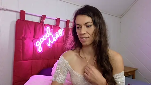 Snapshot of TiffanyDollxxx chatting on November 6, 2025, 9:48 pm TiffanyDollxxx online show from November 6, 2025, 9:48 pm