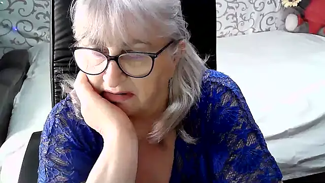 Snapshot of LolkaAlyss chatting on February 23, 2025, 2:14 pm LolkaAlyss online show from February 23, 2025, 2:14 pm