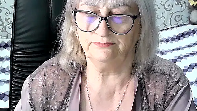 Snapshot of LolkaAlyss chatting on March 10, 2025, 3:45 am LolkaAlyss online show from March 10, 2025, 3:45 am