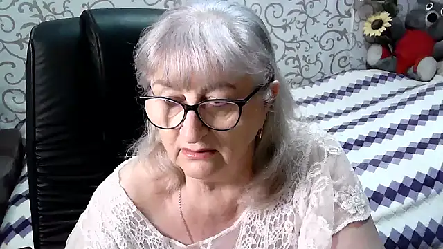 Snapshot of LolkaAlyss chatting on March 12, 2025, 6:44 pm LolkaAlyss online show from March 12, 2025, 6:44 pm