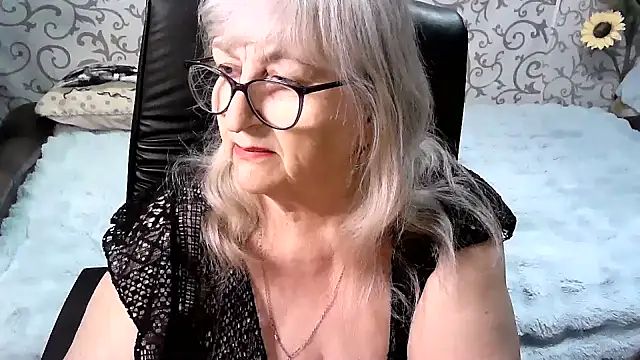 Snapshot of LolkaAlyss chatting on September 12, 2025, 8:42 pm LolkaAlyss online show from September 12, 2025, 8:42 pm