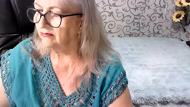 Snapshot of LolkaAlyss chatting on October 22, 2025, 7:02 pm LolkaAlyss online show from October 22, 2025, 7:02 pm