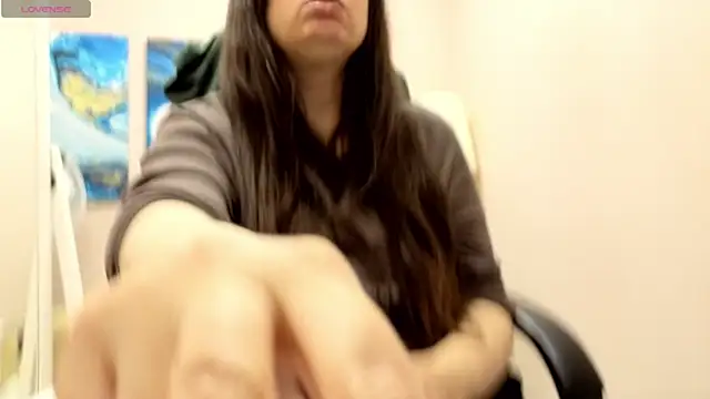 Snapshot of BattyMoll chatting on October 19, 2025, 3:34 pm BattyMoll online show from October 19, 2025, 3:34 pm