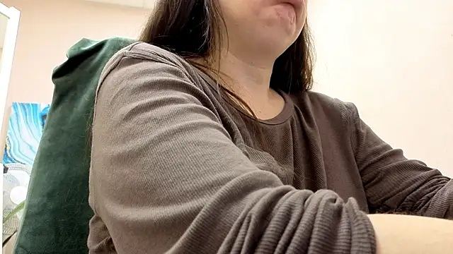 Snapshot of BattyMoll chatting on November 9, 2025, 3:32 pm BattyMoll online show from November 9, 2025, 3:32 pm