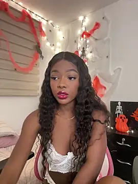 Snapshot of Vane_Rossee chatting on October 7, 2025, 11:57 pm Vane Rossee online show from October 7, 2025, 11:57 pm