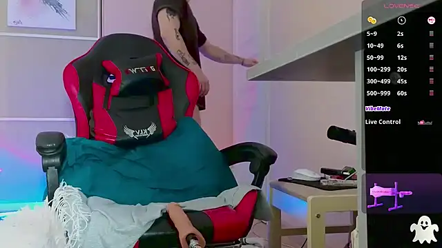 Snapshot of Ethan_and_mike chatting on November 22, 2025, 11:42 am Ethan and mike online show from November 22, 2025, 11:42 am