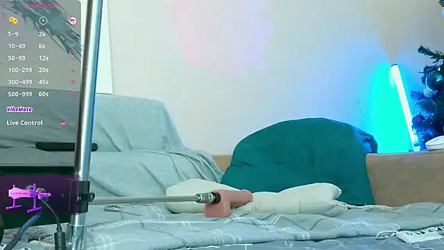 Snapshot of Ethan_and_mike chatting on December 14, 2025, 11:59 am Ethan and mike online show from December 14, 2025, 11:59 am