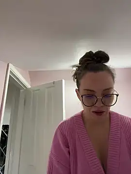 FemDom RubyKnightXXO online show from January 19, 2025, 12:50 pm