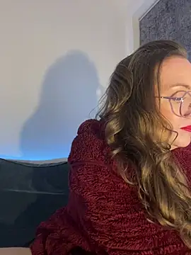 FemDom RubyKnightXXO online show from February 7, 2025, 11:13 pm