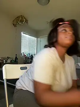 Snapshot of DancingLemonade chatting on February 4, 2025, 7:11 pm DancingLemonade online show from February 4, 2025, 7:11 pm