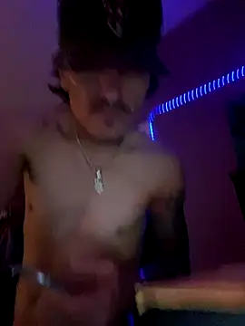 Snapshot of Jbizzle247 chatting on November 13, 2025, 4:11 am Jbizzle247 online show from November 13, 2025, 4:11 am