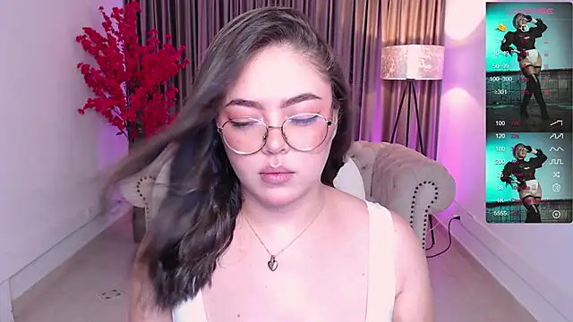 Snapshot of emmy_walker chatting on January 20, 2025, 11:02 am emmy walker online show from January 20, 2025, 11:02 am