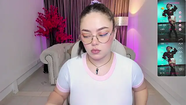 Snapshot of emmy_walker chatting on February 5, 2025, 10:51 am emmy walker online show from February 5, 2025, 10:51 am