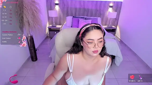 Snapshot of emmy_walker chatting on September 29, 2025, 11:04 am emmy walker online show from September 29, 2025, 11:04 am