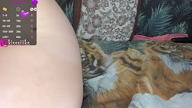 Snapshot of kisssiiik chatting on March 8, 2025, 5:01 pm kisssiiik online show from March 8, 2025, 5:01 pm