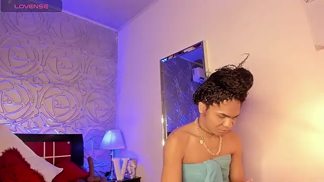 Snapshot of vennus1_ chatting on January 28, 2025, 1:27 pm vennus1 online show from January 28, 2025, 1:27 pm