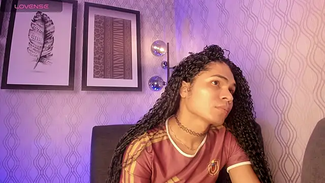 Snapshot of vennus1_ chatting on February 2, 2025, 10:49 pm vennus1 online show from February 2, 2025, 10:49 pm