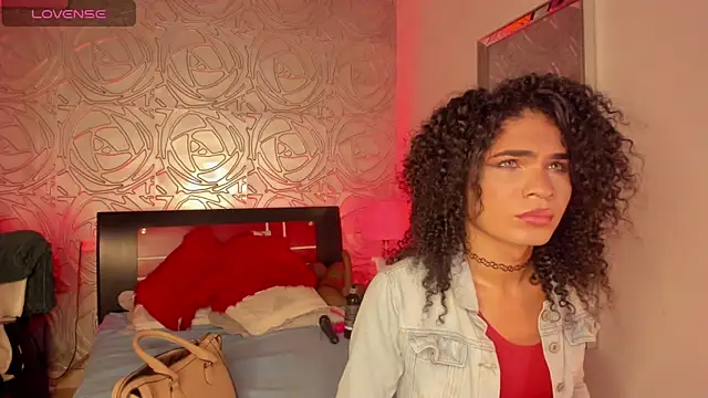 Snapshot of vennus1_ chatting on March 12, 2025, 12:47 pm vennus1 online show from March 12, 2025, 12:47 pm