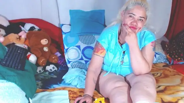 estrellita fugaz16x online show from November 28, 2025, 10:45 pm