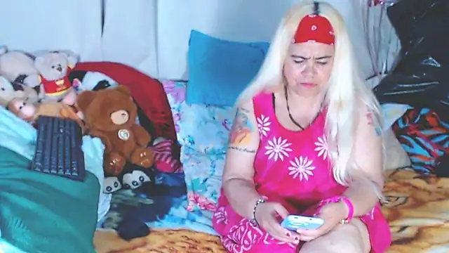 estrellita fugaz16x online show from December 3, 2025, 2:41 am