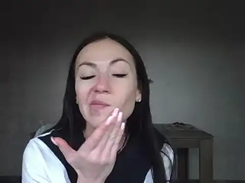 Snapshot of JulianaGold1 chatting on December 4, 2024, 3:32 pm JulianaGold1 online show from December 4, 2024, 3:32 pm