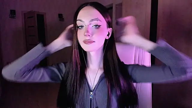 Snapshot of Alice__Aris chatting on October 2, 2025, 3:52 pm Alice  Aris online show from October 2, 2025, 3:52 pm