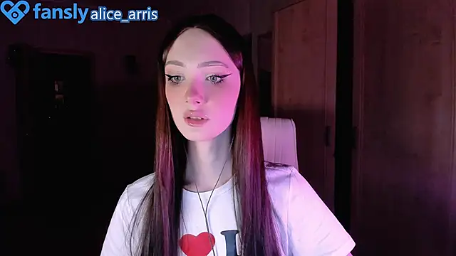 Snapshot of Alice__Aris chatting on October 30, 2025, 6:19 pm Alice  Aris online show from October 30, 2025, 6:19 pm