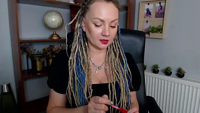 KayaMagic online show from March 11, 2025, 5:13 pm