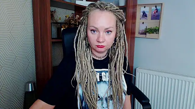 KayaMagic online show from December 3, 2025, 5:22 pm