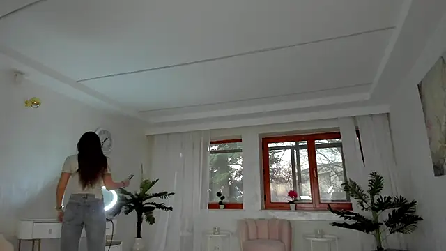 TiffanyHouston  online show from December 14, 2024, 5:40 am