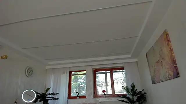 TiffanyHouston  online show from February 14, 2025, 7:28 am