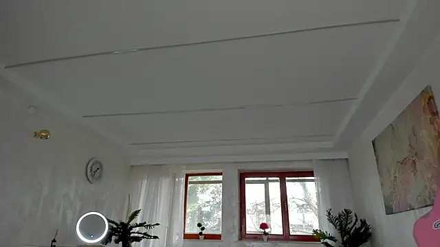 TiffanyHouston  online show from March 13, 2025, 7:09 am