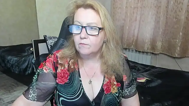 Frau Marta online show from December 2, 2025, 11:15 am