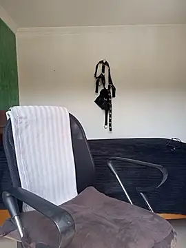 pinedasex777 online show from November 8, 2025, 3:34 pm