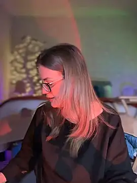 MaiseKnox online show from March 15, 2025, 2:46 am