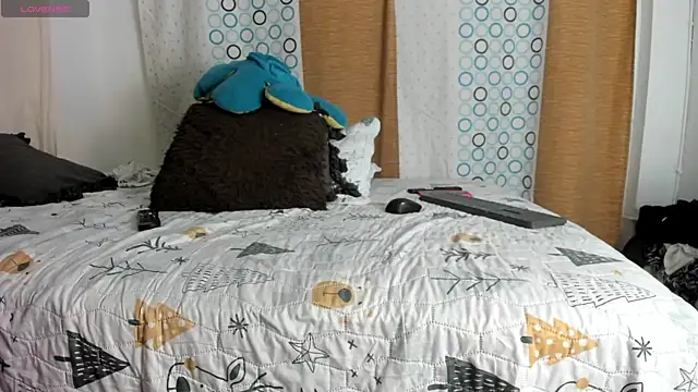 BlowMommy  online show from February 10, 2025, 9:14 am