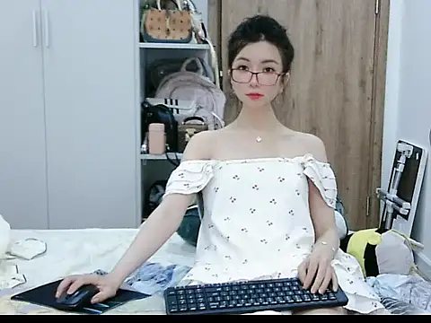 Cute Ruby01 online show from November 29, 2025, 12:08 pm