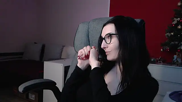 Snapshot of Alina_Lamour chatting on December 16, 2024, 3:30 am Alina Lamour online show from December 16, 2024, 3:30 am
