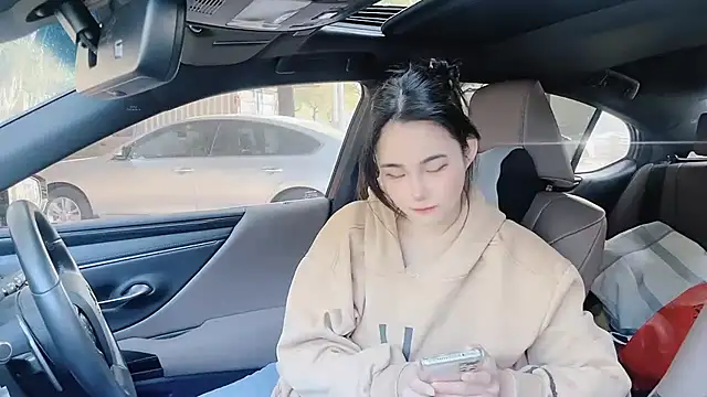 orla2021 online show from January 6, 2025, 12:27 am