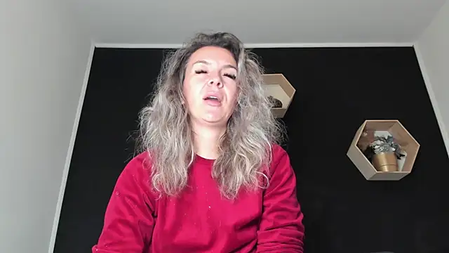 Alesys69 online show from October 1, 2025, 9:21 pm