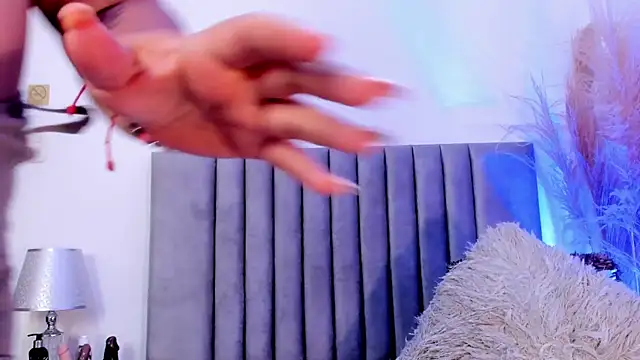 Snapshot of AGATHAA_WHITE chatting on March 4, 2025, 2:42 pm AGATHAA WHITE online show from March 4, 2025, 2:42 pm