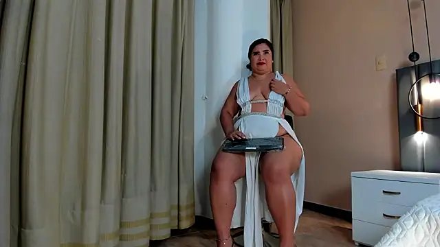 Snapshot of AGATHAA_WHITE chatting on March 10, 2025, 12:04 pm AGATHAA WHITE online show from March 10, 2025, 12:04 pm