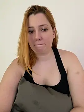 Patriciamoura69 online show from February 3, 2025, 8:13 pm