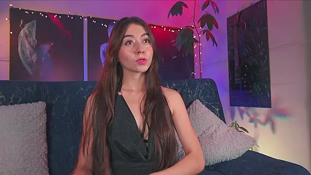 Snapshot of Bellapazzia chatting on December 24, 2024, 5:13 pm Bellapazzia online show from December 24, 2024, 5:13 pm