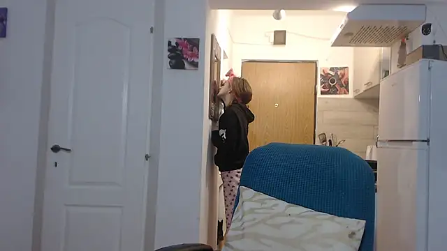 simyhvn online show from March 4, 2025, 5:11 am