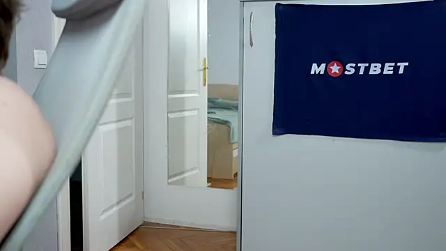 Snapshot of foxeslovefoxes chatting on January 6, 2025, 4:23 pm foxeslovefoxes online show from January 6, 2025, 4:23 pm