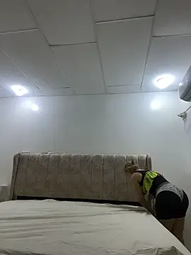 maymercy online show from December 3, 2025, 4:27 pm