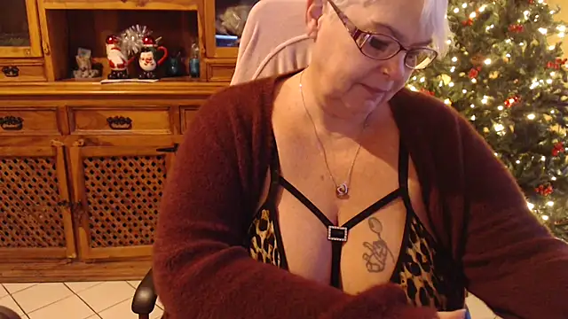 MISS LINDAH online show from December 26, 2024, 6:19 am